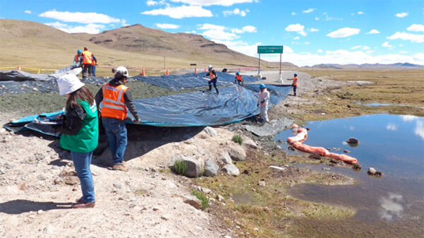Antamina limpia zona de derramamiento