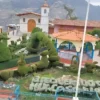 Plaza de Armas de Huacaschuque, uno de los distritos afectados por concesiones mineras en Pallasca, Áncash.