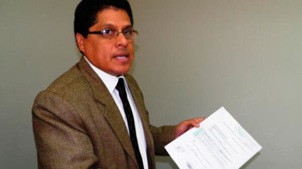 Cuestionado fiscal Dante Farro sigue libre, pese a evidencias