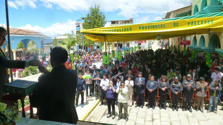 juramentacion de manuel sifuentes como alcalde de pallasca