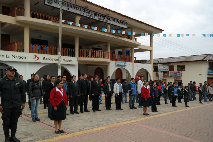 ceremonia civica distrito de pampas pallasca