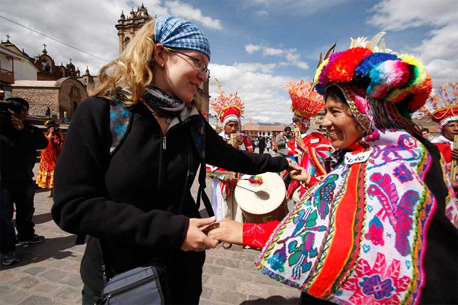 turistas-extranjeros-en-cuzco