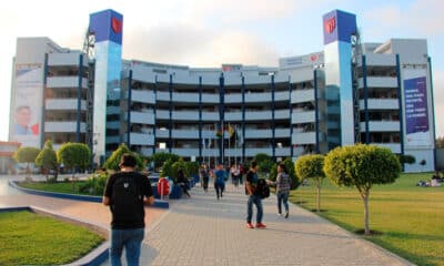 Universidad César Vallejo licenciada