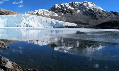 Efectos del cambio climático, se aprecian en los nevados de Áncash en el Perú.
