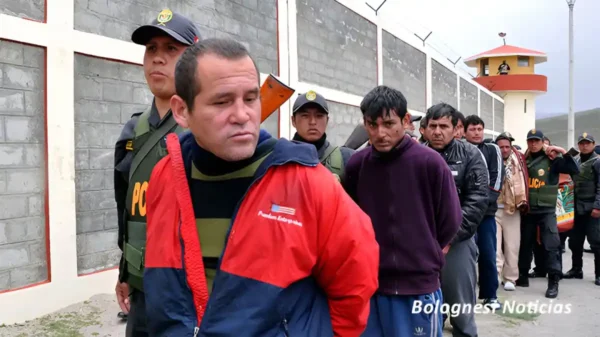 INPE traslada 47 internos a penales de máxima seguridad de Cochamarca y Challapalca para reforzar la seguridad penitenciaria.