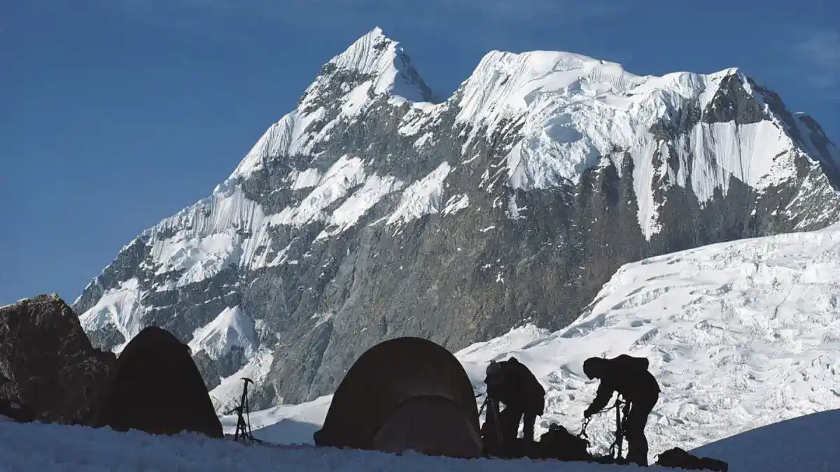 Nevado Huascarán en Áncash impulsa el turismo y conserva la biodiversidad andina