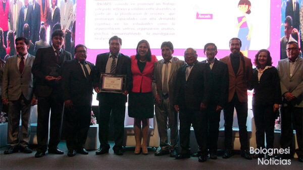 FONDEP premió a ganadores de Concurso de Innovación Educativa