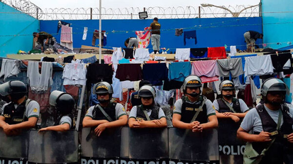 Allanan penal "Cambio Puente" ante presuntos cobros indebidos