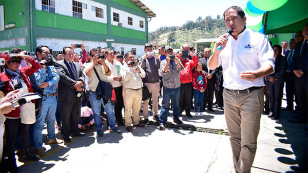 Acuerdan iniciar revocatoria al gobernador de Áncash