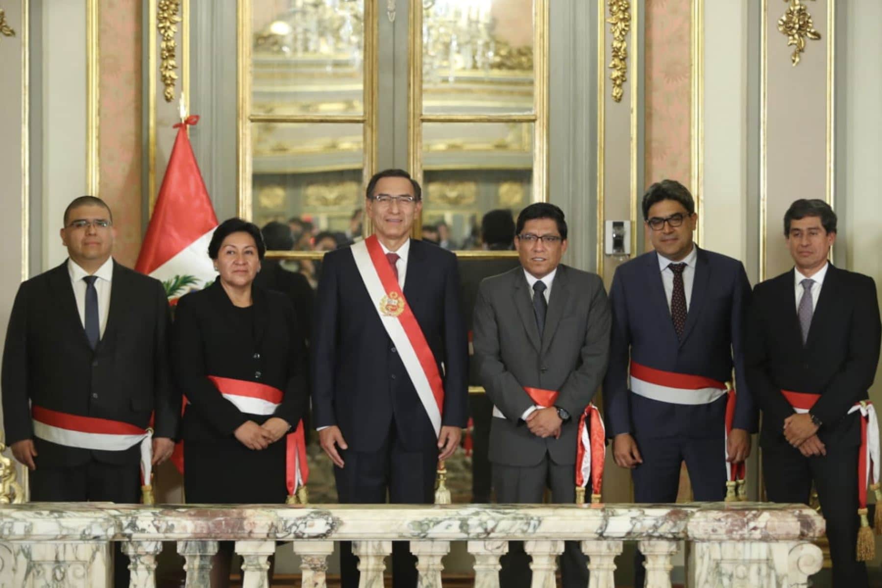 Presidente Vizcarra juramentó a cuatro ministros en Palacio de Gobierno