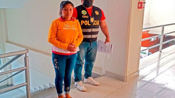 Mujer detenida en Chimbote por desacato