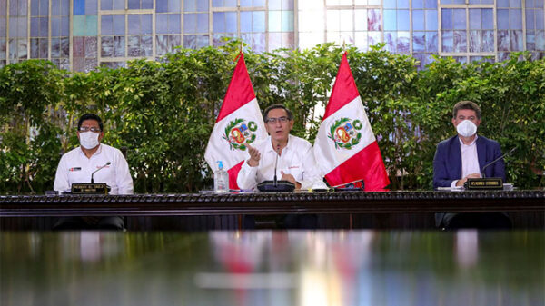 El gobierno en sala UCI