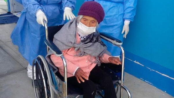 anciana de 99 años sobreviviente del terremoto de 1970 venció al COVID-19