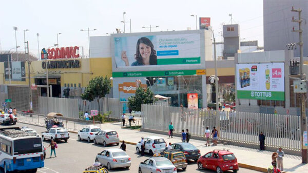 Centros comerciales abrirán tiendas