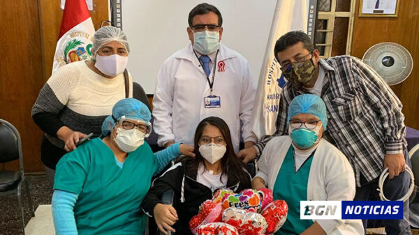 Dan de alta a joven madre con Covid-19 que dio a luz gemelos