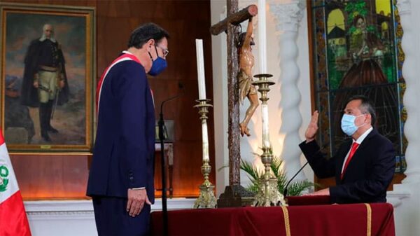 César Gentille juramentó como ministro