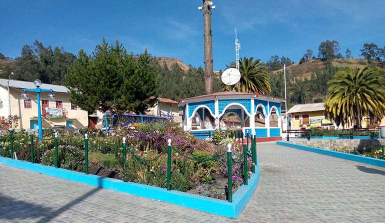 Plaza de Armas de Huandoval, Pallasca
