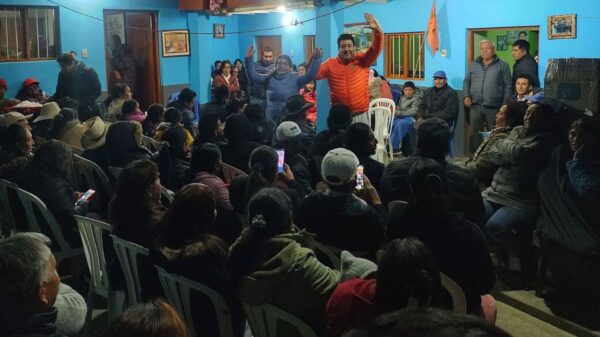 Martín Espinal Reyes viola normas de neutralidad electoral en Pallasca