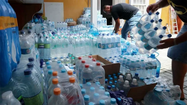 Agua y alimentos por Perú Compras