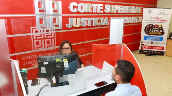 Magistrados y servidores a trabajo presencial