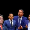 Congreso aprueba informe para denunciar congresistas.