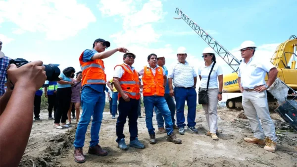 Contraloría orienta a las autoridades