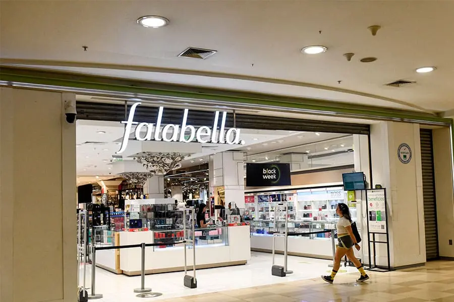Falabella cierra tienda en Chile