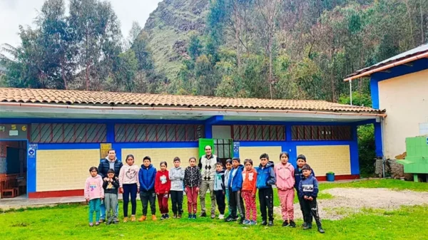 I.E. 88204 Santa Rosa de Huashla gana concurso educativo Fondep.