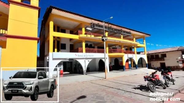 Camioneta alquilada de la Municipalidad de Pampas atropella.