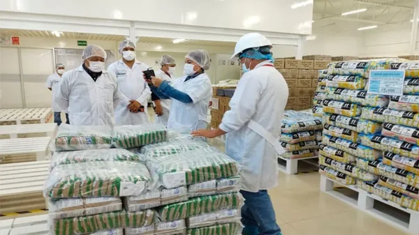 Qali Warma entrega alimentos a colegios en Áncash