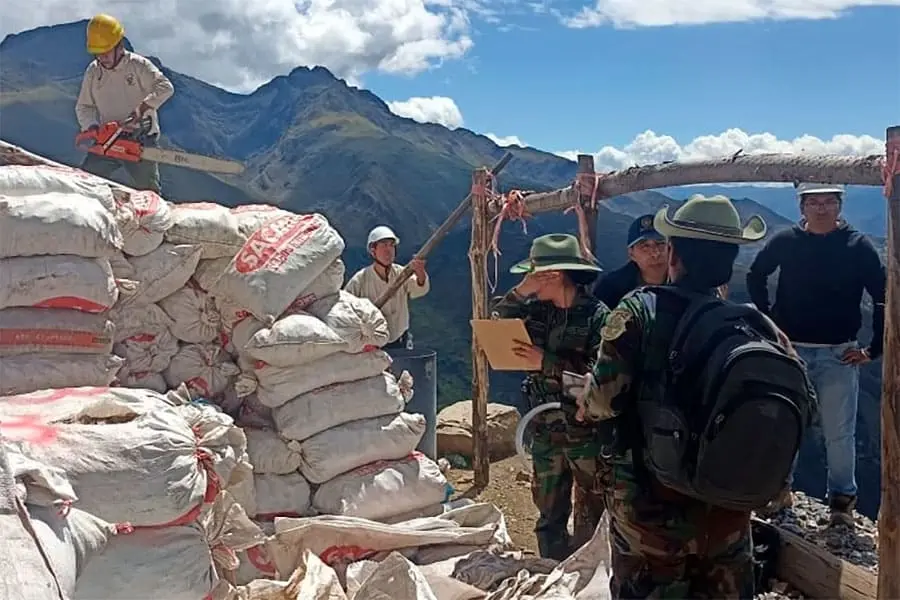 Mineros ilegales fueron intervenidos en Asunción.