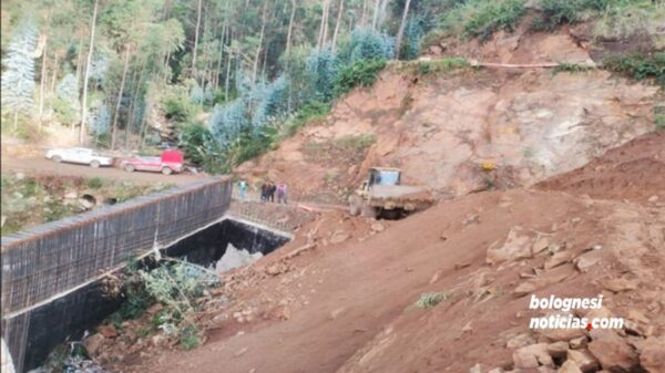 Deslizamiento deja interrumpida tramo Santa Ana Huataullo