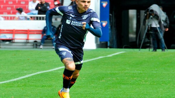 Paolo Guerrero nuevo jugador de Liga de Quito