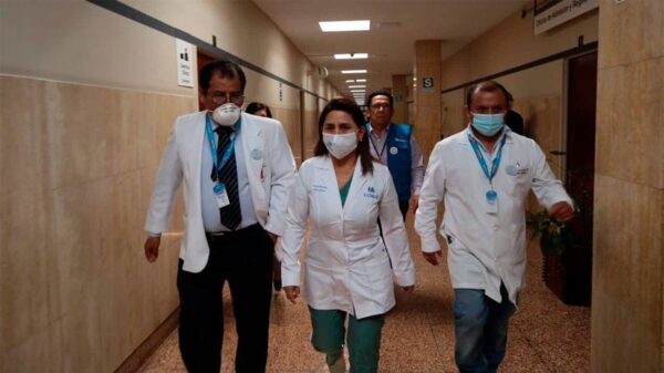 Rosa Gutiérrez dejó la presidencia de EsSalud