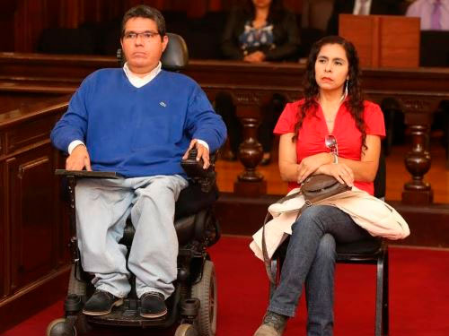 Excongresista «mocha sueldo» Michael Urtecho y su esposa Claudia González