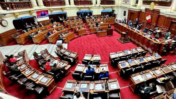Pleno del Congreso otorga facultades legislativas al Ejecutivo.