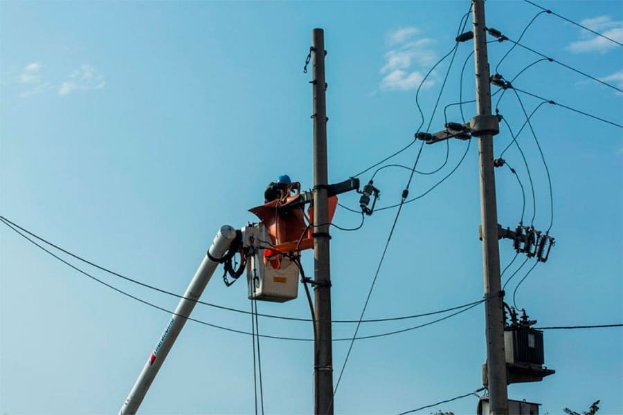 Licitan electrificación para pueblos de la zona rural de Chimbote