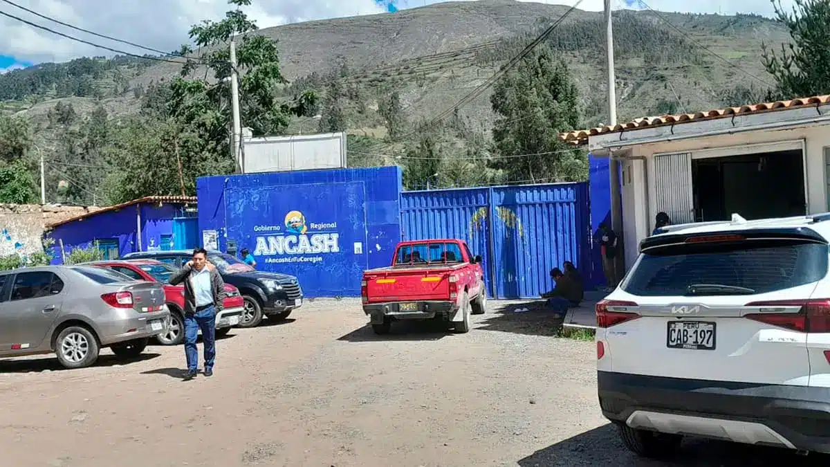 Fachada de la sede principal del GORE Áncash en Huaraz, entidad que transfirió dinero a municipalidades para expedientes técnicos.