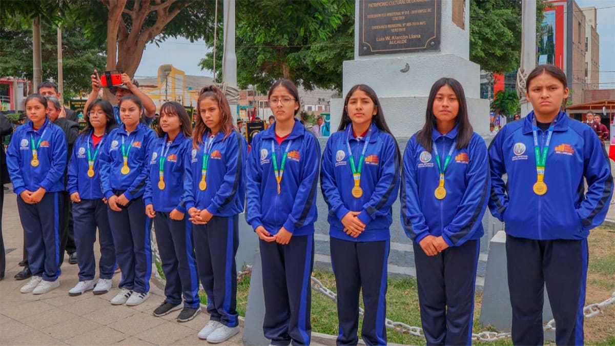 Escolares de Futsal van a Chile representando a Perú