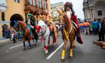 Reyes Magos en Lima llenan de fe y tradición el Centro Histórico
