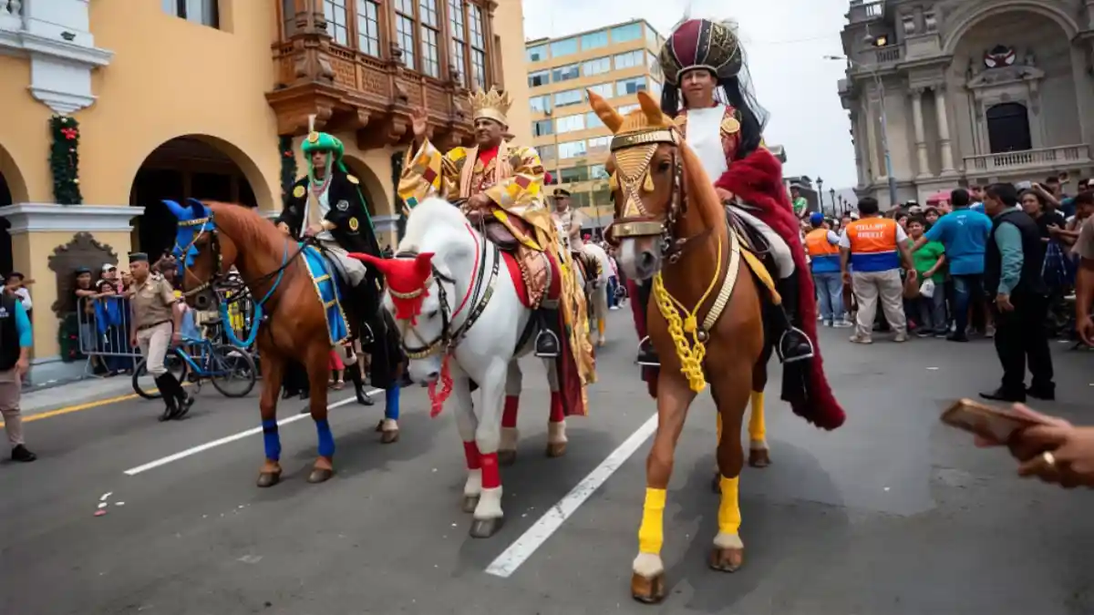 Reyes Magos en Lima llenan de fe y tradición el Centro Histórico