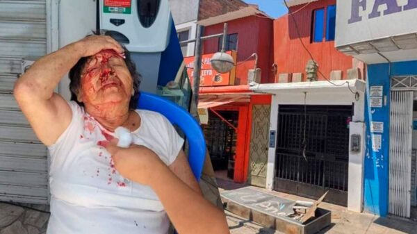 Letrero de peluquería cae sobre mujer de 83 años en Nuevo Chimbote