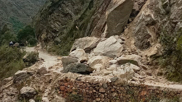 Deslizamientos en Áncash por fuertes lluvias.