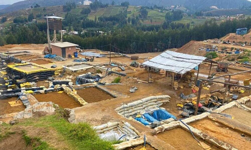 Mineros ilegales autorizados por el Congreso hasta diciembre.