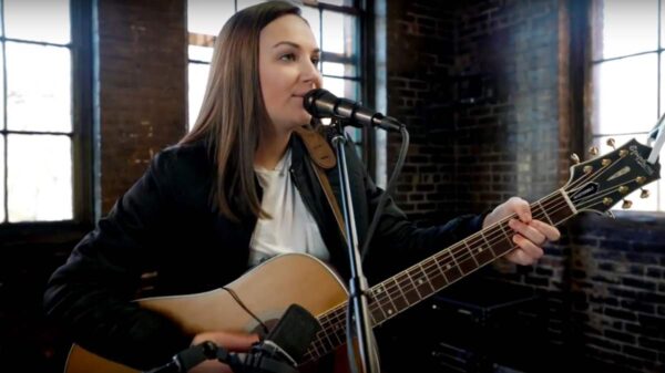 Melodías del alma: la emotiva llegada de Marielle Kraft a Lima.