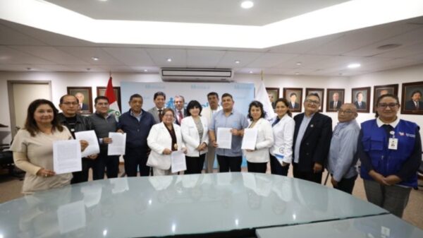 EsSalud pone fin al paro nacional tras acuerdos con sindicatos.