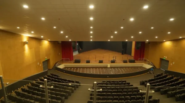 Teatro Municipal de Chimbote abre sus puertas con gran gala