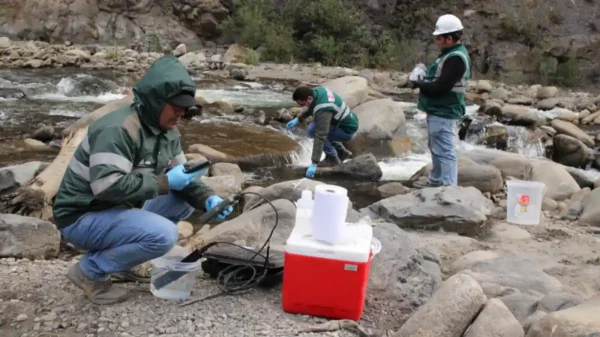 ANA monitorea calidad del agua del río Santa tras contaminación