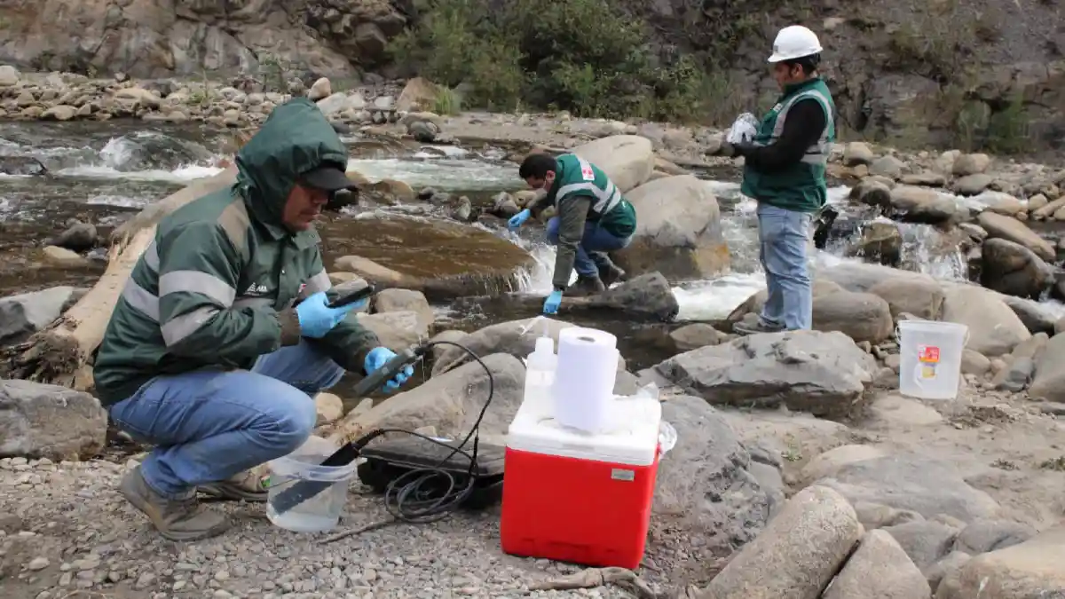 ANA monitorea calidad del agua del río Santa tras contaminación