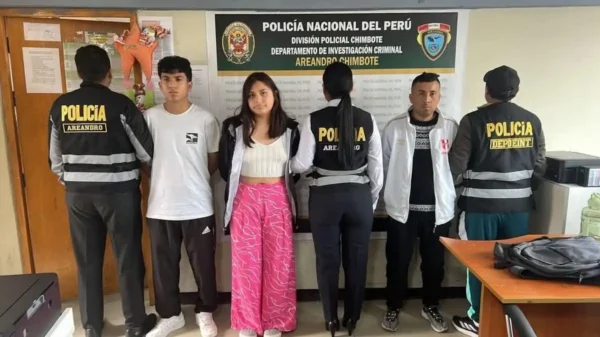 Capturan a tres sujetos con siete kilos de PBC en Chimbote
